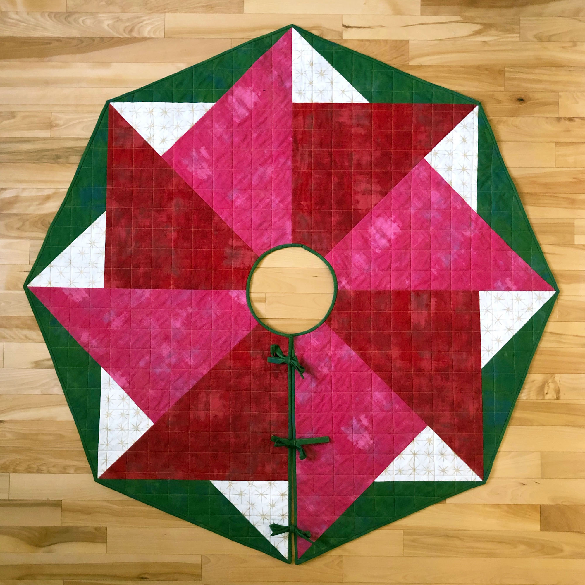 spinning-star-tree-skirt