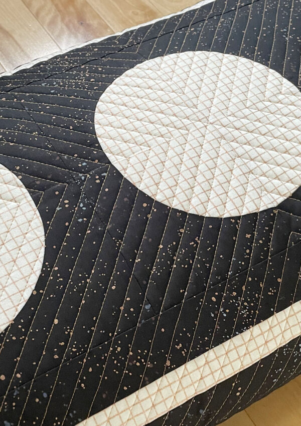Full Moon Pillow (Modern Heirloom Quilting)